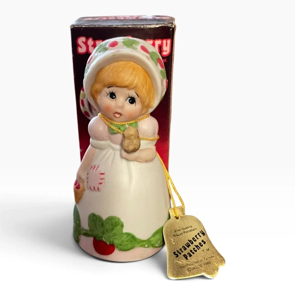Vintage Strawberry Patches Porcelain Candle Holder Figurine JASCO 1980 NIB Hand